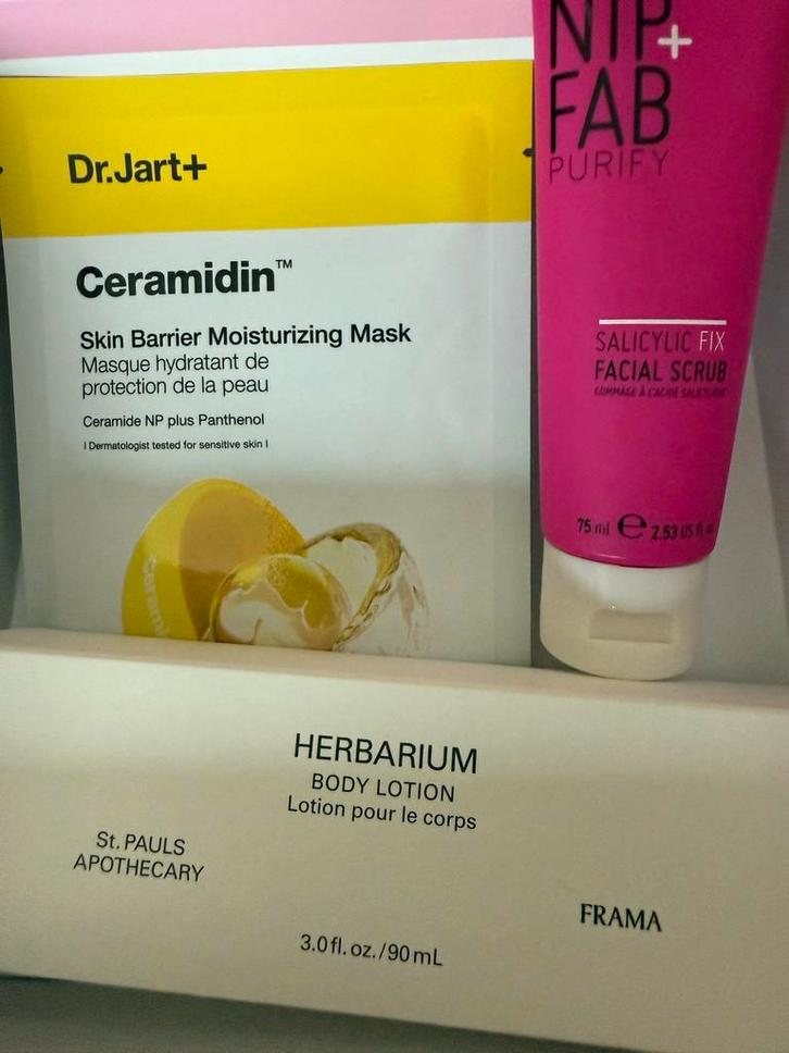 Beauty Box Gezicht & Haar - Nieuw & Trending!, Sieraden, Tassen en Uiterlijk, Uiterlijk | Gezichtsverzorging, Nieuw, Verzorging