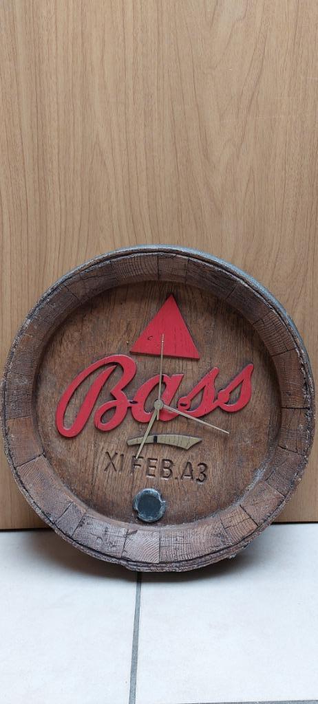 Authentiek reclamebord Bass bier (in vorm van tondeksel), Verzamelen, Biermerken, Nieuw, Reclamebord, Plaat of Schild, Overige merken