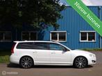 Volvo V70 AWD 2.4 D5 215 Aut6 Leer Xenon 18Velgen Pdc Mooi!, Automaat, Euro 5, Gebruikt, Zwart