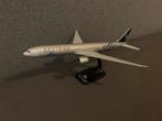 KLM Skyteam Boeing 777-300ER Schaalmodel, Ophalen of Verzenden, Zo goed als nieuw, Schaalmodel
