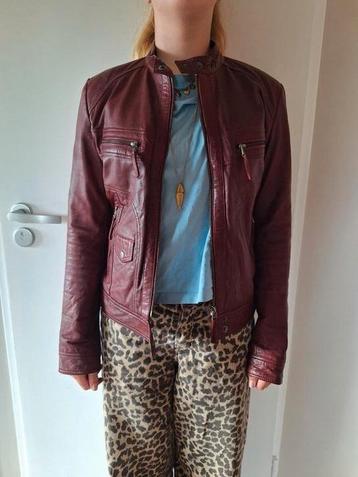 Leren damesjas maat L beschikbaar voor biedingen