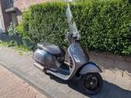 Scherp geprijsde Vespa GTS 300 Super Sport 2018 Akrapoviç, Motoren, Scooter, Particulier, 278 cc, 1 cilinder