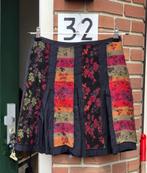 Skirt print y2k art mini short basic zomer summer, Maat 38/40 (M), Zwart, Ophalen of Verzenden, Gedragen