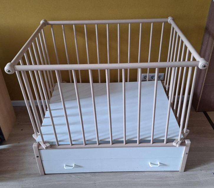 Tweeling Box met lade: b x d x h = 107 x 83 x 90 cm, Kinderen en Baby's, Boxen, Gebruikt, Rechthoekig, In hoogte verstelbaar, Boxkleed