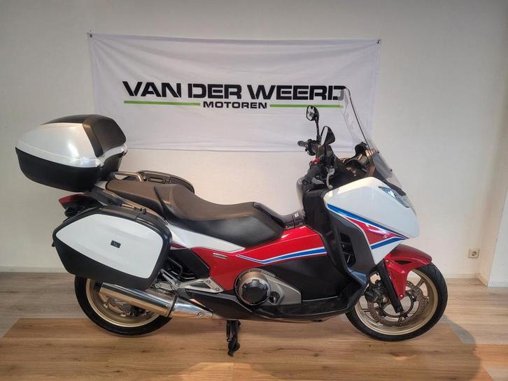 HONDA NC 750 D INTEGRA DCT ABS (bj 2014), Motoren, Motoren | Honda, Bedrijf, Toermotor, 2 cilinders, Motorrijbewijs A