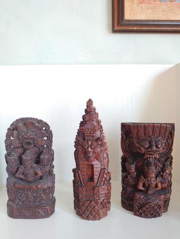 3x Balinese tempels/ met tempelwachters/ demonen/ jaren '50 beschikbaar voor biedingen