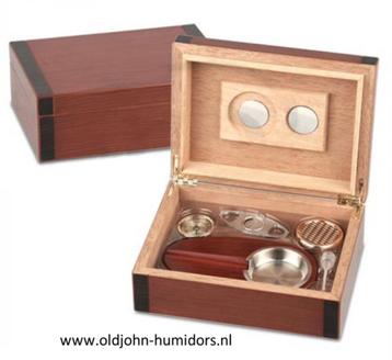 HUMIDOR GIFTSET STARTSET KERSEN/ZWART BICOLOR BOOKWILL  h71 beschikbaar voor biedingen