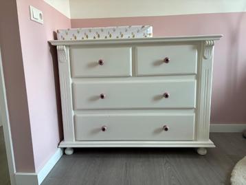 Commode beschikbaar voor biedingen