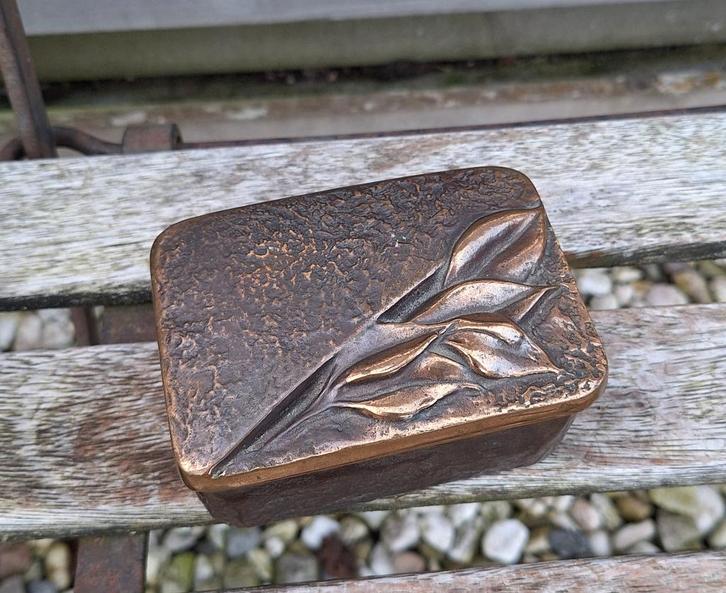 Prachtig brocante bronzen doosje met deksel., Antiek en Kunst, Curiosa en Brocante, Ophalen of Verzenden