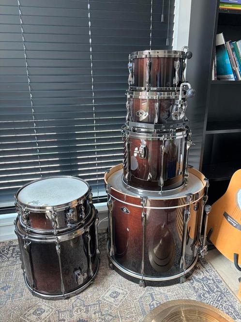 Tama Hyperdrive drumstel in Dark Mocha Fade, Muziek en Instrumenten, Drumstellen en Slagwerk, Zo goed als nieuw, Tama, Ophalen