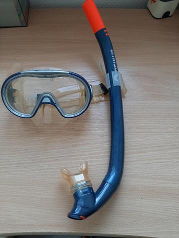 Tiguillo duikbril en snorkel beschikbaar voor biedingen