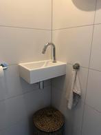 Te Koop Toiletwastafel incl. kraan, Huis en Inrichting, Badkamer | Complete badkamers, Ophalen of Verzenden, Zo goed als nieuw