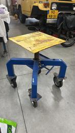 Beeldhouwbok / Werktafel op Wielen, Ophalen, Gebruikt