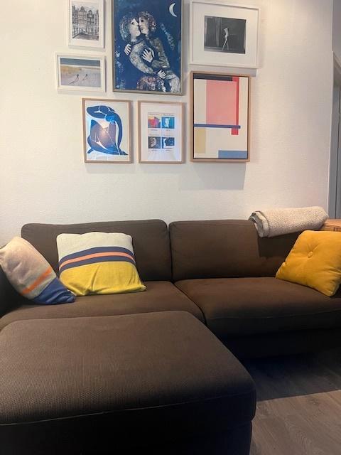 Bruine bank ikea Karlstad 2-3 zits met losse poef / hoekbank, Huis en Inrichting, Banken | Bankstellen, Gebruikt, Hoekbank, Driepersoons