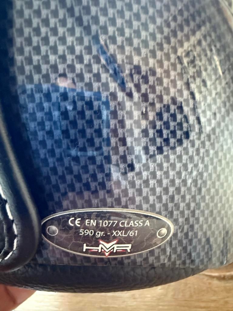 Skihelm Italiaans design carbon, Sport en Fitness, Skiën en Langlaufen, Overige merken, Gebruikt, Ophalen of Verzenden, Kleding