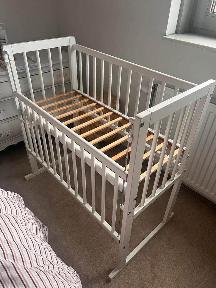 Co sleeper petite amelie wit hout, Kinderen en Baby's, Babywiegjes en Ledikanten, Zo goed als nieuw, Wieg, Ophalen