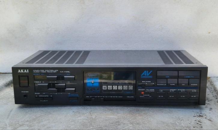 Akai AA-V105L, Audio, Tv en Foto, Versterkers en Receivers, Minder dan 60 watt, Overige merken, Ophalen of Verzenden