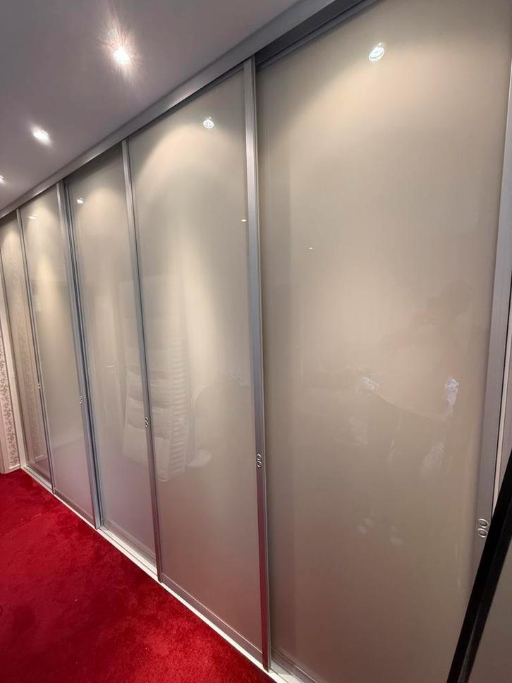 Luxe inbouwkast met schuifdeuren 3.92x2.61mtr, Huis en Inrichting, Kasten | Kledingkasten, Zo goed als nieuw, 200 cm of meer, 200 cm of meer