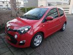 Renault Twingo 1.2 16V 2012 Rood, Auto's, Voorwielaandrijving, 839 kg, 74 pk, Zwart