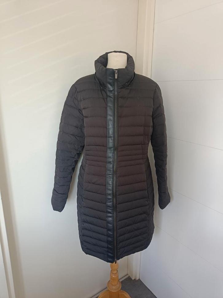 Zwarte Lange Donzen Jas Maat 40/42 (L), Kleding | Dames, Jassen | Winter, Gedragen, Maat 42/44 (L), Zwart, Ophalen of Verzenden
