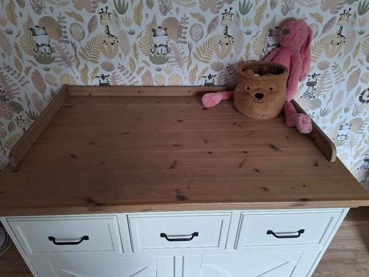 Commode, ledikant en wandplank Kidsmill, Kinderen en Baby's, Babywiegjes en Ledikanten, Gebruikt, Ledikant, Ophalen