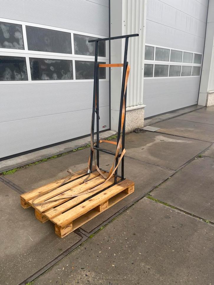 Euro pallet met steun om veilig materialen te vervoeren, Doe-het-zelf en Verbouw, Hout en Planken, Zo goed als nieuw, Pallet, Vuren
