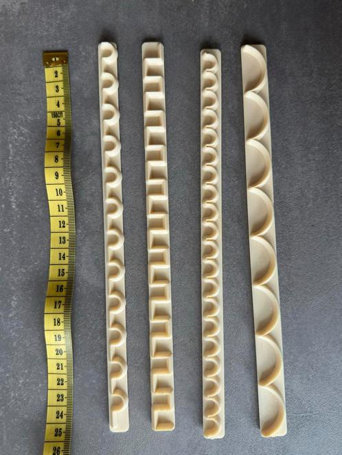 FMM Straight frill cutters no. 3, Hobby en Vrije tijd, Taarten en Cupcakes maken, Zo goed als nieuw, Versiering, Taarten, Ophalen of Verzenden