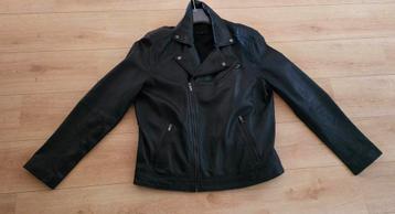Motorjack 100% Lams Nappa leder

Maat XL van c&a
 beschikbaar voor biedingen