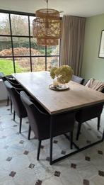 Massief eiken tafel met 8 linteloo stoelen, Huis en Inrichting, Ophalen, 200 cm of meer, 50 tot 100 cm, Zo goed als nieuw