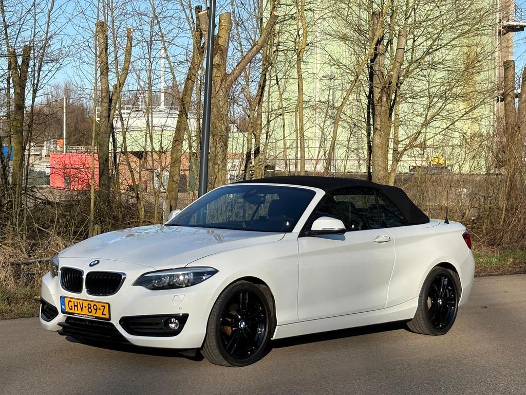 BMW 2-Serie Cabrio 218i High Executive, Auto's, BMW, Automaat, 1998 cc, Zwart, 4 cilinders