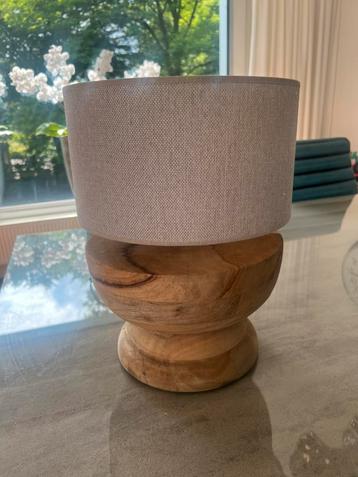 Tafellamp beige  beschikbaar voor biedingen