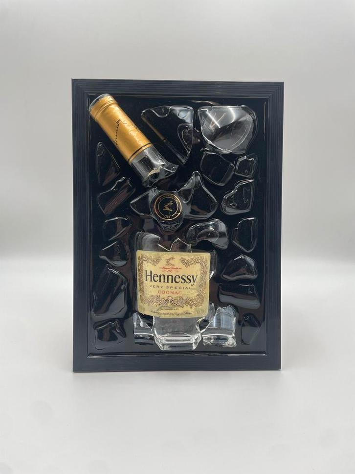 Hennessy Gebroken Flessen Epoxy Kunst, Antiek en Kunst, Kunst | Overige Kunst, Ophalen of Verzenden