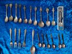 Verzilverde lepeltjes en vorkjes - 22 stuks, Antiek en Kunst, Ophalen of Verzenden