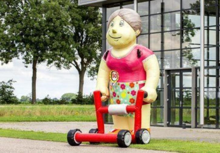 Sarah Pop Rollator te huur, Hobby en Vrije tijd, Feestartikelen | Verhuur, Zo goed als nieuw, Abraham of Sarah, Ophalen of Verzenden