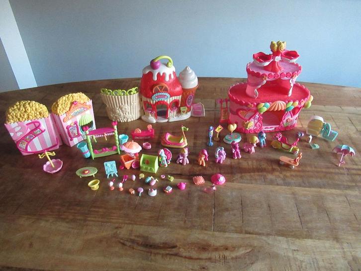 3 sets My Little Pony Ponyville paardjes Bioscoop Sweet shop, Kinderen en Baby's, Speelgoed | My Little Pony, Zo goed als nieuw