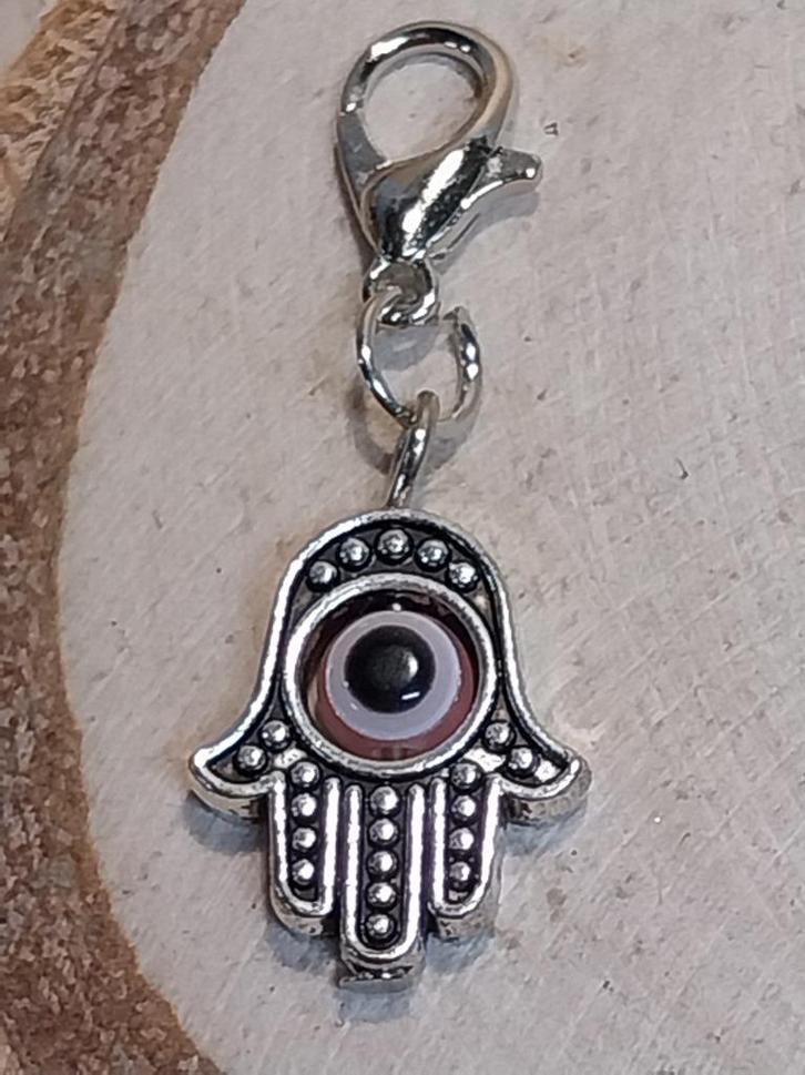 handgemaakt hangertje/bedel hamsa nazar boze oog licht roze, Sieraden, Tassen en Uiterlijk, Bedels, Nieuw, Overige merken, Overige materialen