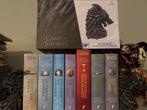 Gehele serie Game of Thrones inclusief house stark bookends., Boeken, Ophalen of Verzenden, Gelezen