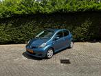 Toyota Aygo 1.0 12V Vvt-i 5DRS 2009 Blauw, Voorwielaandrijving, 68 pk, Origineel Nederlands, Handgeschakeld
