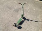 Leuke oudere nostalgische metalen groene step/autoped, Ophalen