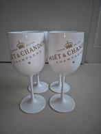 4 Moët & Chandon Kunststof Glazen, Ophalen of Verzenden, Zo goed als nieuw, Effen, Overige materialen