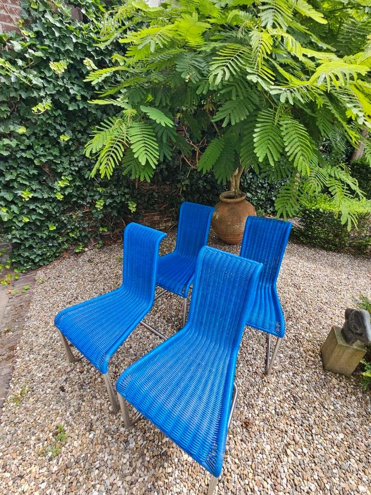 4 x Eettafel vergader design stoel Tecta B20, Huis en Inrichting, Stoelen, Zo goed als nieuw, Vier, Riet of Rotan, Blauw, Ophalen