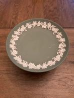 Wedgwood Jasperware Bord Groen Druivenrank, Antiek en Kunst, Ophalen of Verzenden