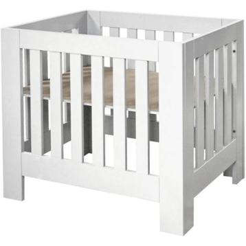 Baby box TWF Luuk Mat Wit beschikbaar voor biedingen