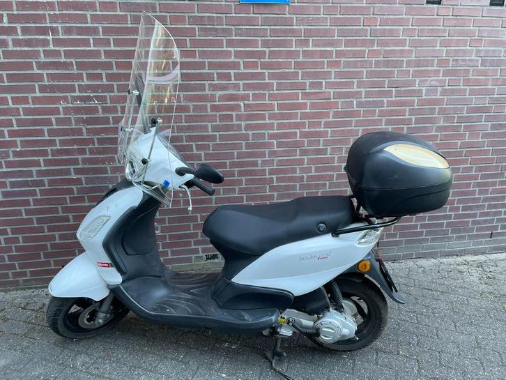 Derbi Boulevard 50 4T bromscooter 1e eigenaar, Fietsen en Brommers, Scooters | Piaggio, Gebruikt, Fly, Maximaal 25 km/u, Benzine