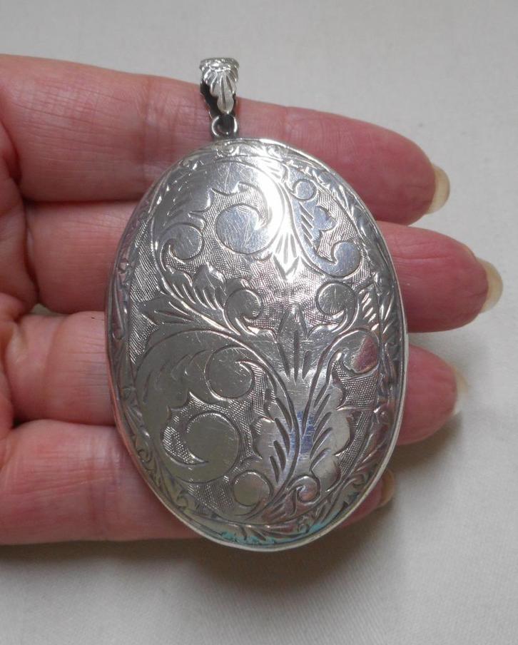 Prachtig zilveren groot medallion mooi gedecoreerd nr.055, Sieraden, Tassen en Uiterlijk, Antieke sieraden, Hanger, Zilver, Verzenden