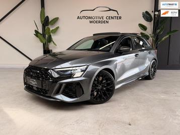 Audi A3 Sportback 2.5 TFSI RS 3 quattro PANO CARBON B&O HUD beschikbaar voor biedingen