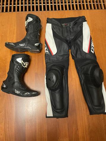 Motor broek en laarzen beschikbaar voor biedingen