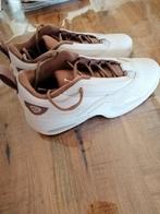 Jordan Flight Beige/Bruin Mt 40.5, Kleding | Dames, Schoenen, Bruin, Nieuw, Ophalen of Verzenden, Sneakers of Gympen