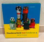 Nieuw boek handenarbeid met kinderen 9 - 12 jaar knutselen, Ophalen of Verzenden, Zo goed als nieuw