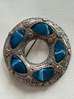 Prachtige bewerkte broche met blauwe agaat, Verzenden, Zilver, Broche